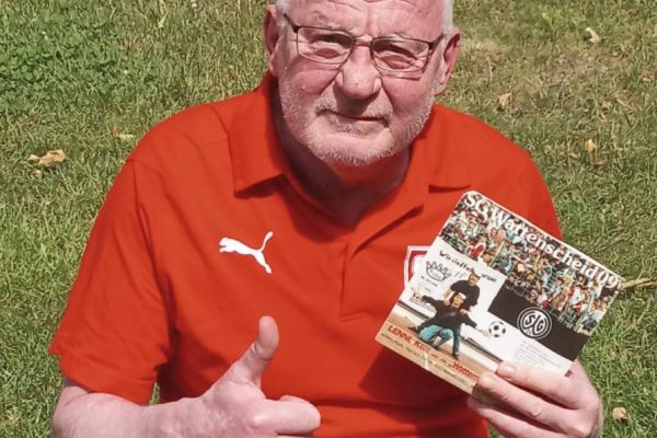 Lenny alias Peter Lehneweit und die ultimative Vereinshymne