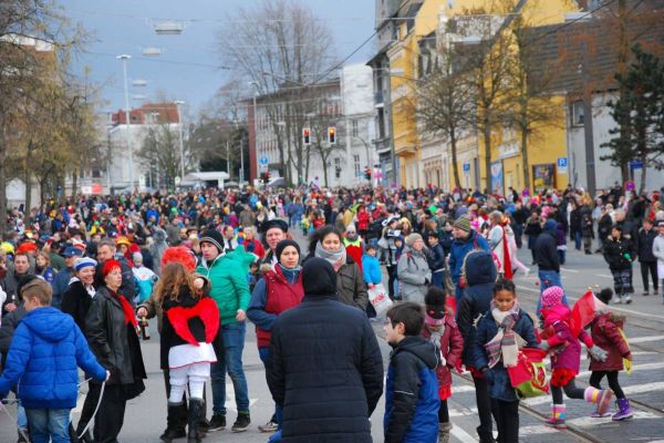 Wattsche Helau mit gebremstem Schaum