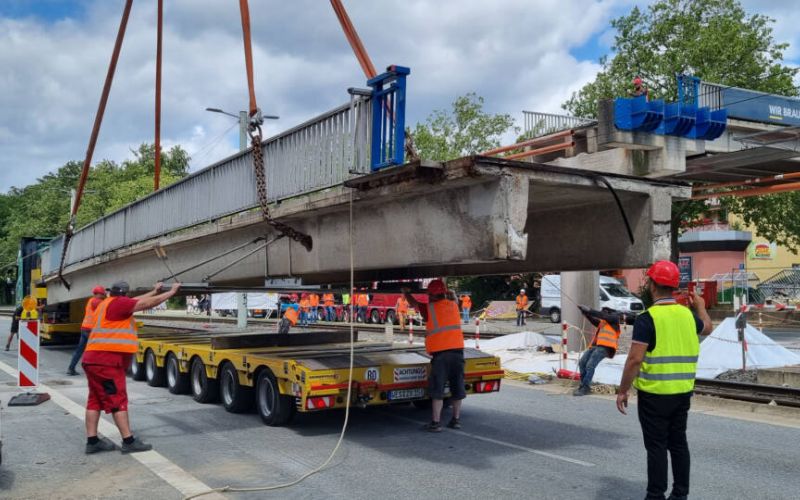 40 Tonnen Brücke „demontiert“