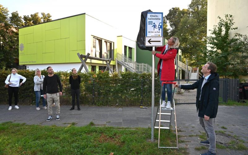 Elternhaltestelle für Grundschule Laer