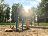 Kicken und Spielen auf dem neuen Spielplatz am Oleanderweg