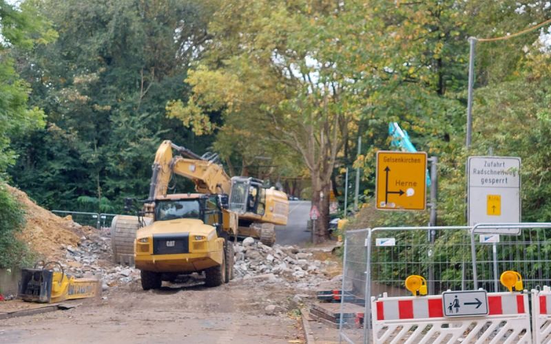 Brücke ist „Geschichte“ - Ausbau des Radschnellwegs geht weiter