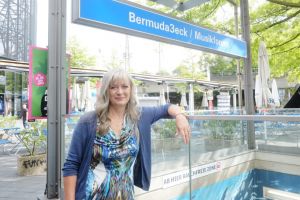 Autorin Christiane Bogenstahl im Bermuda3Eck (passt für beide)