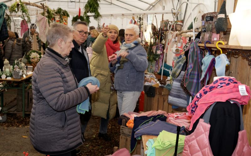 Tausende Menschen bei Werkstatt Constantin-Bewatt