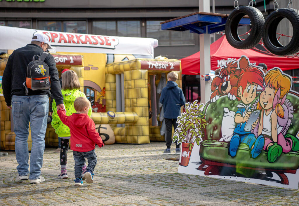 Im KNAX-Dorf gibt es viele Angebote für große und für kleine Kinder. Alle sind willkommen. Foto: Sparkasse Bochum