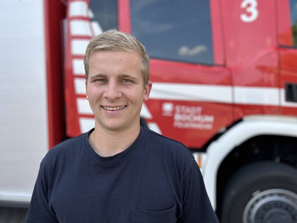 Lars Sickelmann (26) hat seine Ausbildung als Brandbekämpfer angetreten.