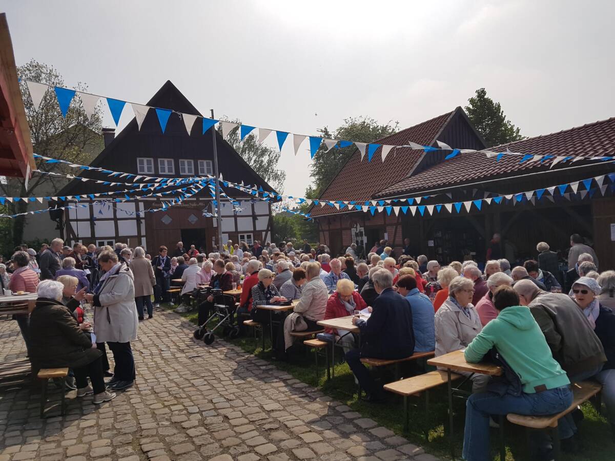 Ab 15 Uhr verwandelt sich das Museumsgelände in einen lebendigen Treffpunkt für alle Generationen. Fotos: privat