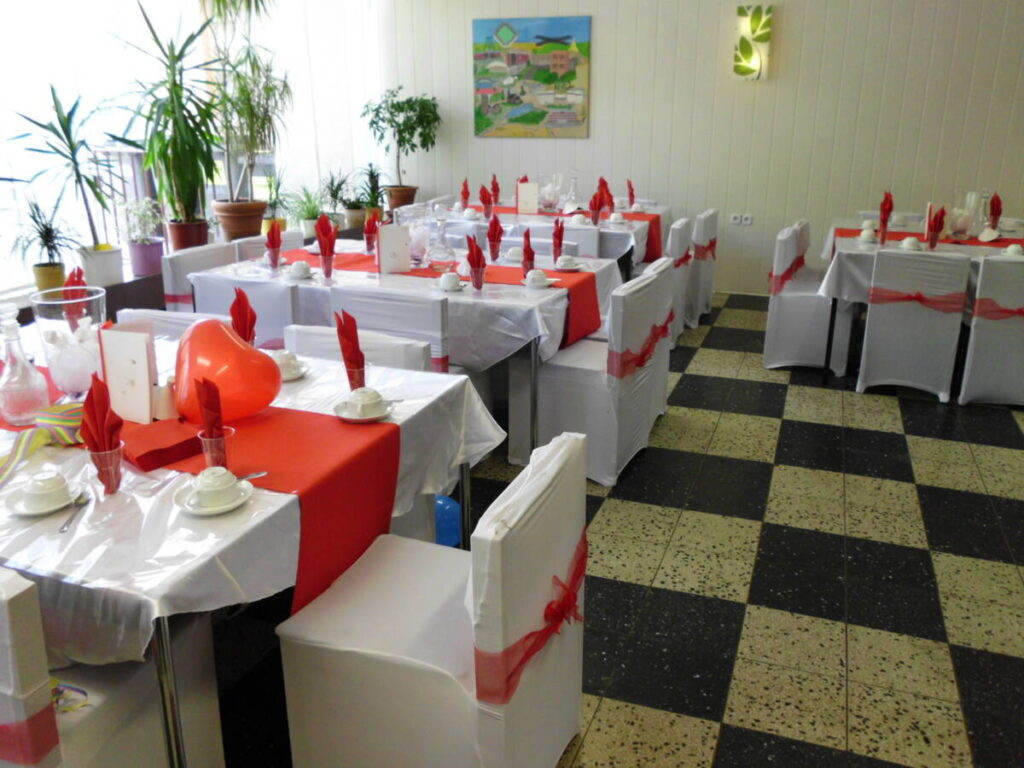 Ob Hochzeiten, Weihnachtsfeiern oder andere Anlässe, das Ludwig-Steil-Haus wird von vielen Menschen als Veranstaltungsort geschätzt und bietet viele Möglichkeiten.