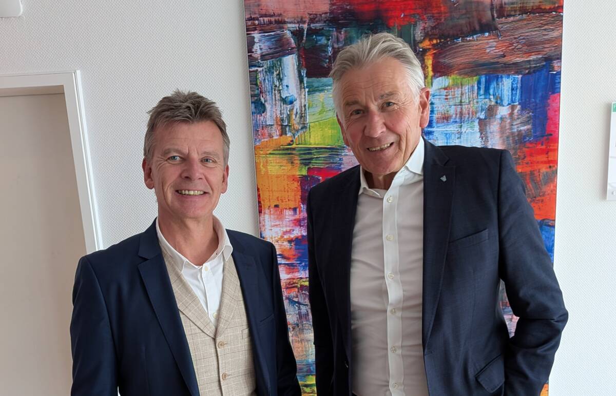 Hauptgeschäftsführer Michael Bergmann (l.) freut sich auf die Zusammenarbeit mit Hochschulbotschafter Professor Jürgen Bock. / Credit: IHK Mittleres Ruhrgebiet