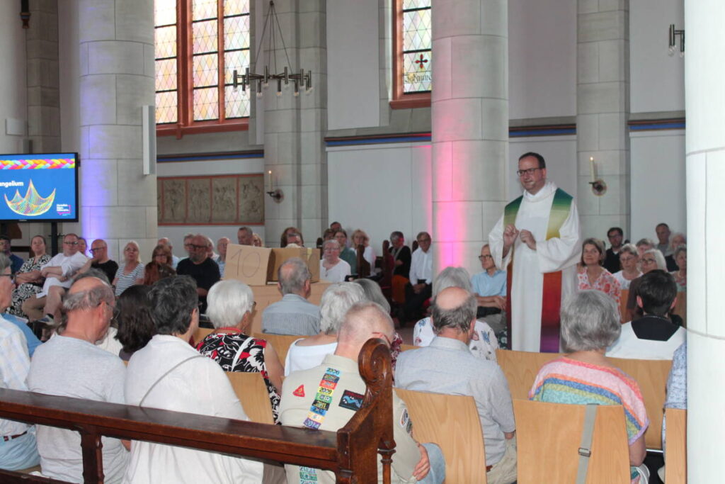 Der Gottesdienst wurde in der Liebfrauenkirche in Altenbochum gefeiert. Foto: KG Niedermaier