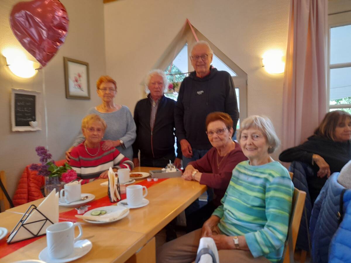 Im Teehaus hinter der Christuskirche treffen sich die „Ehemaligen“ der Frauenlobschule regelmäßig.