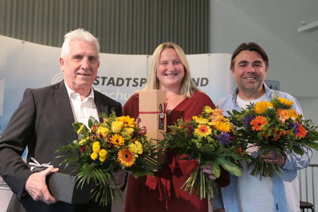 Die Gäste der hochkarätig besetzen Talkrunde (v.l.): Fußballlegende Klaus Fischer, Wattenscheids Top-Kugelstoßerin Julia Ritter und Fußball-Comedian Ben Redelings.