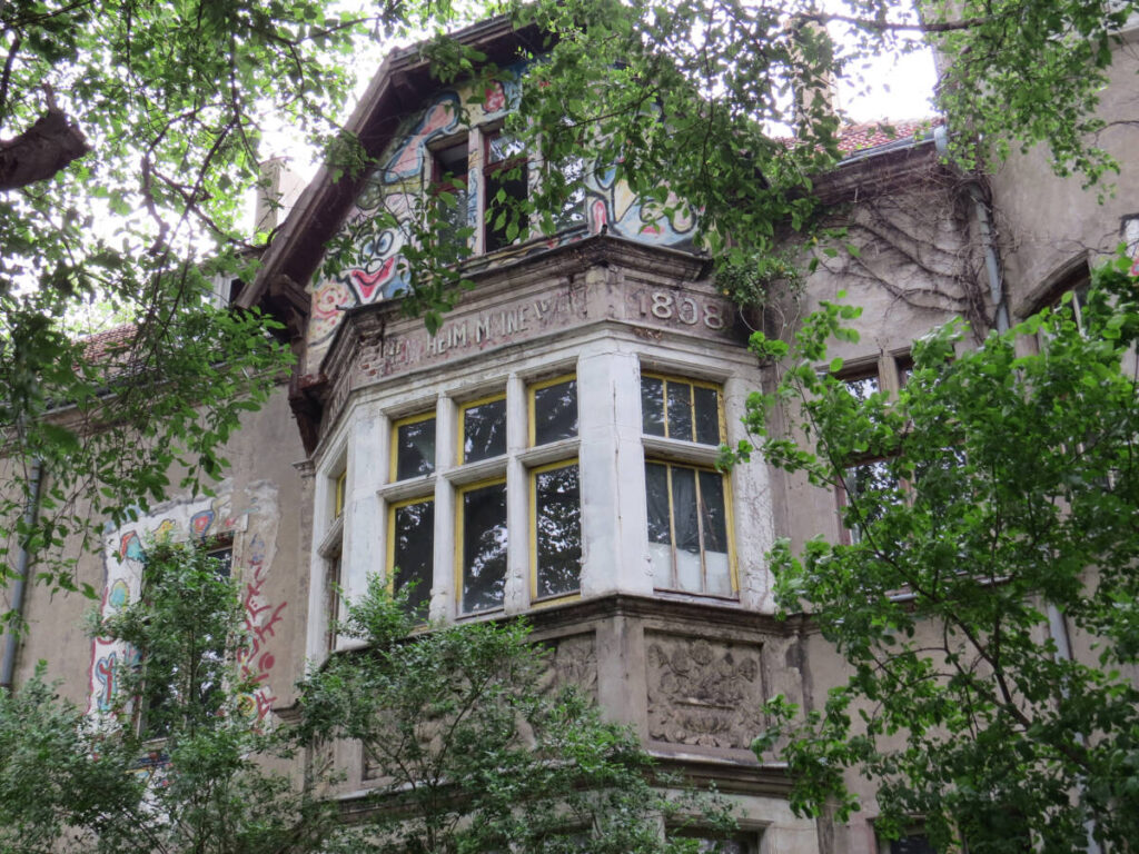 Villa Kunterbunt: Räumung nach Rekordbesetzung