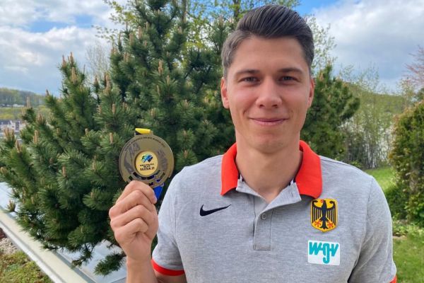 Erik Balnuweit: Hürdensprinter des TV Wattenscheid 01 ist Staffel-Weltmeister