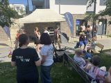 Gemütliche Runde im Quartier: Beim Quartiersfest gab es nicht nur Kaffee und Kuchen, sondern auch die Gelegenheit zum direkten Dialog. Foto: VBW