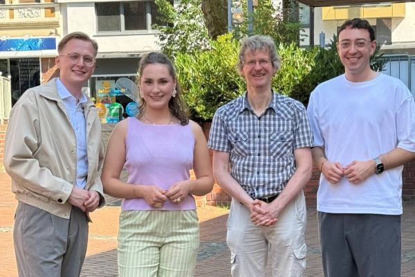 Max Brückner, Oliver Linsel und Anna Schröder treten bei den NRW-Landtagswahl als Kandidaten der FDP an. Auch auf dem Foto: Léon Beck, Kreisvorsitzender der FDP Bochum Léon Beck, Kreisvorsitzender der FDP Bochum.