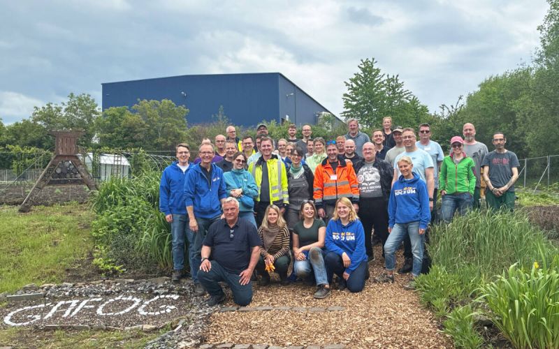 „Wir freuen uns, dass die Stadtwerkerinnen und Stadtwerker uns nun schon im vierten Jahr in Folge unterstützen“, sagt Ekard Opretzka, der das Projekt Tafelgarten bei der GAFÖG leitet. Foto: STWBO