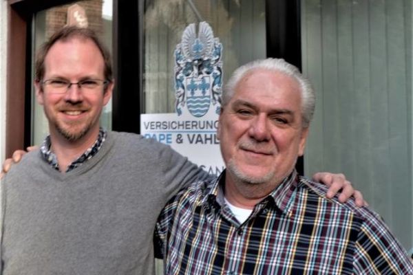 Bernd Pape übergibt Versicherungsgeschäft an Stefan Vahldieck 