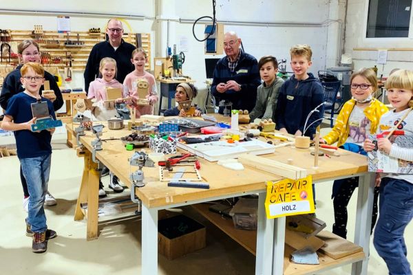 PowerPiraten entern die Bib der Dinge