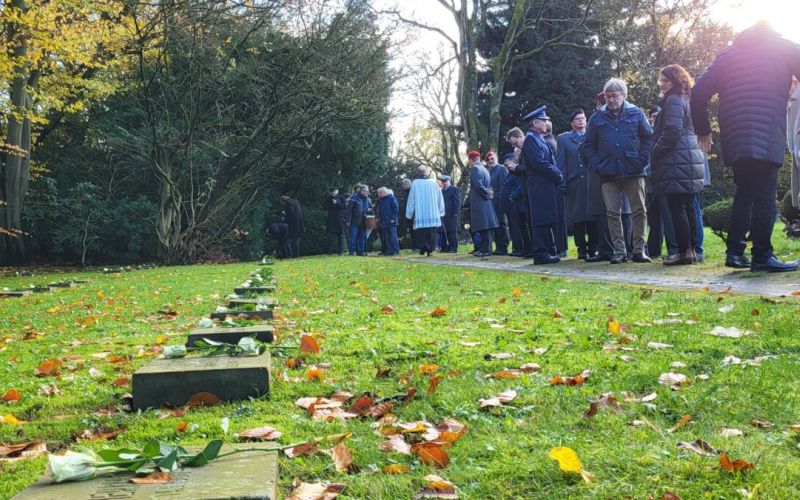 Auf dem kommunalen Friedhof in Bochum-Gerthe gibt es viel Geschichtliches zu entdecken, so auch am 3. September 2026. Das Foto entstand beim Volkstrauertag 2024. Foto: Axel Striebeck