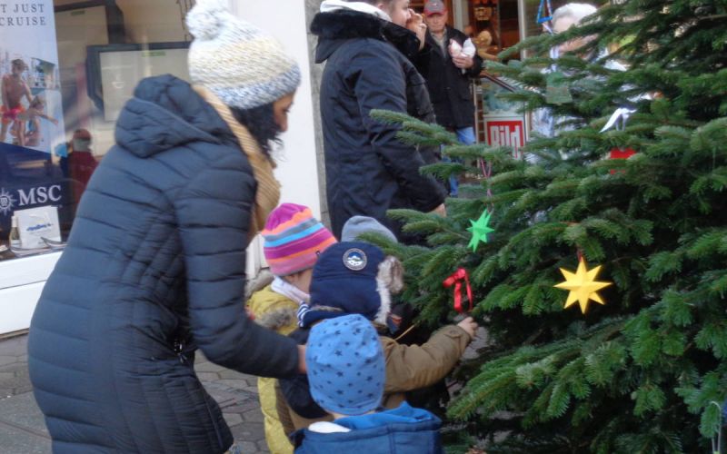 Weihnachtsmarkt Gerther Treff: „Hinz und Kunz“ am Glühweinstand