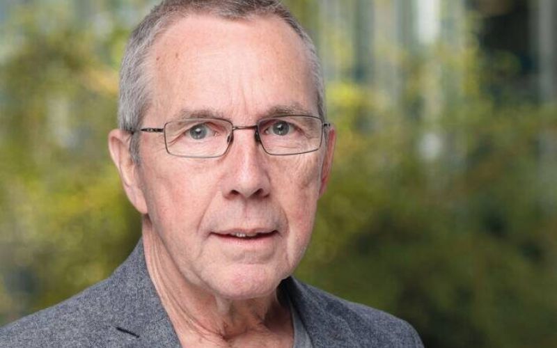 Ernst Steinbach, SPD-Ratsmitglied für den Bochumer Norden, informiert