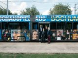 So sieht die neu gestaltete BOGESTRA-Bahn aus. Das Verkehrsunternehmen kooperiert mit dem Schauspielhaus Bochum. Foto: Daniel Sadrowski