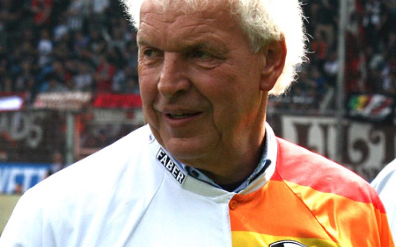 VfL Bochum: Klaus Toppmöller hat keine Zweifel am Ligaverbleib