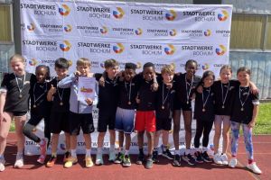 Dieses Siegerteam der Höntroper Regenbogenschule wird Bochum bei den NRW YoungStars vertreten. Das Landesfinale wird in Herne am 8. Juli ausgetragen. Foto: Lisa Marie Gläsert, TV Wattenscheid 01