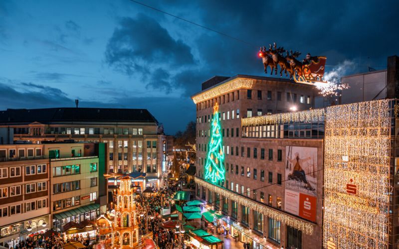 20250926 Fliegender Weihnachtsmann1 4281cced