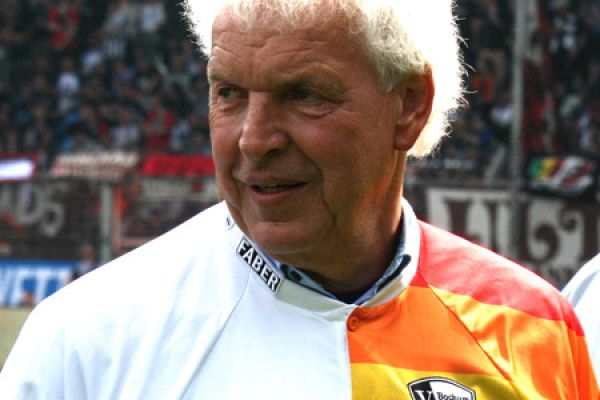 VfL Bochum: Klaus Toppmöller hat keine Zweifel am Ligaverbleib