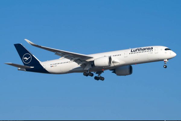 Die aktuelle „Bochum“, ein Airbus A350-900, wurde im November 2017 in den Dienst gestellt. Foto: Christian Schulenberg
