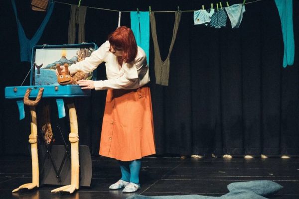 Luk-Puppentheater: Die Schnecke und der Wal.