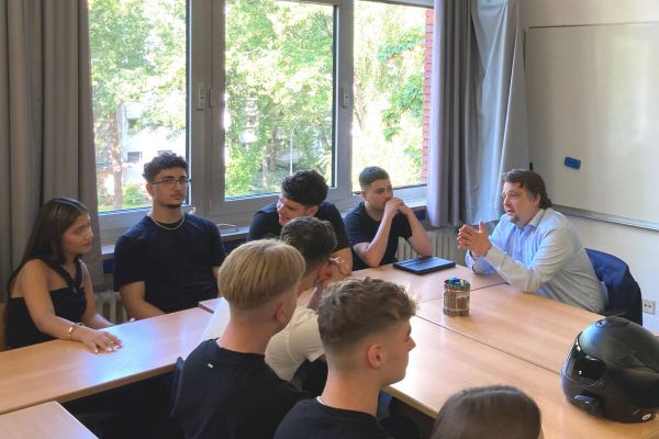 EU-Abgeordneter Dennis Radtke besuchte das Märkische Gymnasium