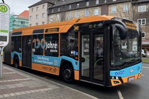 Der Jubiläumsbus der Bogestra zum 130-jährigen Bestehen ist ein Hingucker. Foto: Bogestra