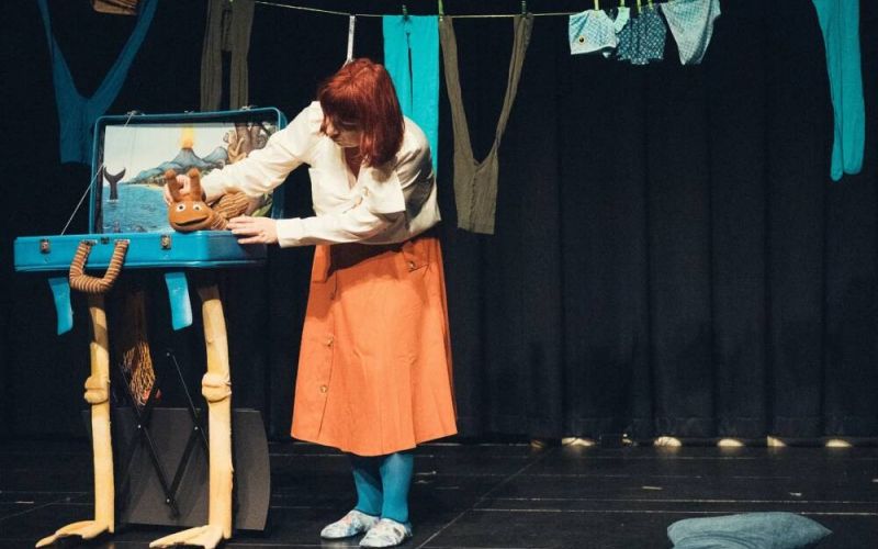 Luk-Puppentheater: Die Schnecke und der Wal.