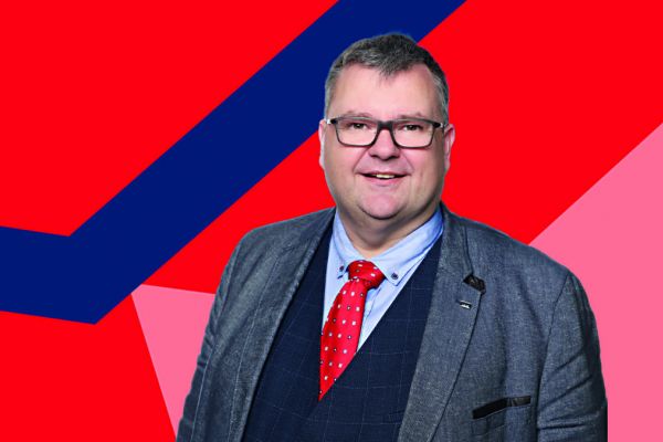 SPD-Ratsmitglied Jörg Czwikla informiert