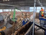 Es gibt beispielsweise einen Einblick in die Sortieranlage EKOCityCenter. Die Plätze bei der Rundfahrt sind heißt begehrt. Foto: USB