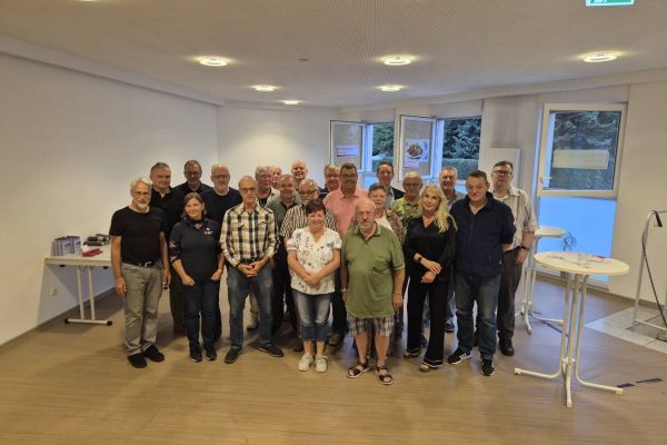 Die engagierten Blutspenderinnen und –spender in Wattenscheid wurden ausgezeichnet. Foto: Marcus Nüchter, DRK
