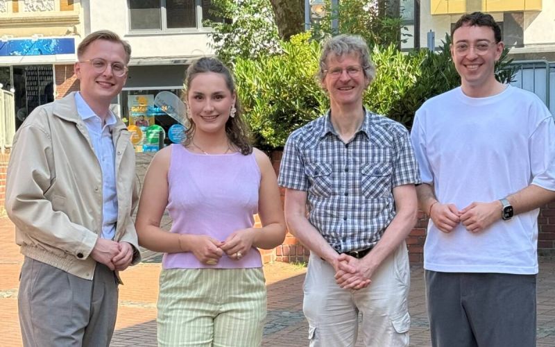 Max Brückner, Oliver Linsel und Anna Schröder treten bei den NRW-Landtagswahl als Kandidaten der FDP an. Auch auf dem Foto: Léon Beck, Kreisvorsitzender der FDP Bochum Léon Beck, Kreisvorsitzender der FDP Bochum.