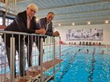 Die Bäder sind ein großes Thema in Bochum. Ratsmitglied Dr. Peter Reinirkens (li.) und Marcus Müller (Geschäftsführer der WasserWelten) bei der Pressekonferenz im Lindender Südbad. Fotos: Eberhard Franken