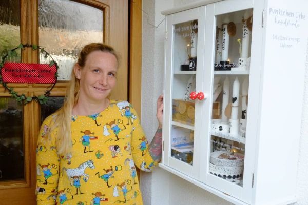 Die Gertherin Julia Stirnberg handelt mit Selbstgemachtem aus dem Schrank