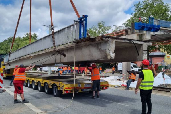 40 Tonnen Brücke „demontiert“