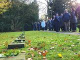 Auf dem kommunalen Friedhof in Bochum-Gerthe gibt es viel Geschichtliches zu entdecken, so auch am 3. September 2026. Das Foto entstand beim Volkstrauertag 2024. Foto: Axel Striebeck