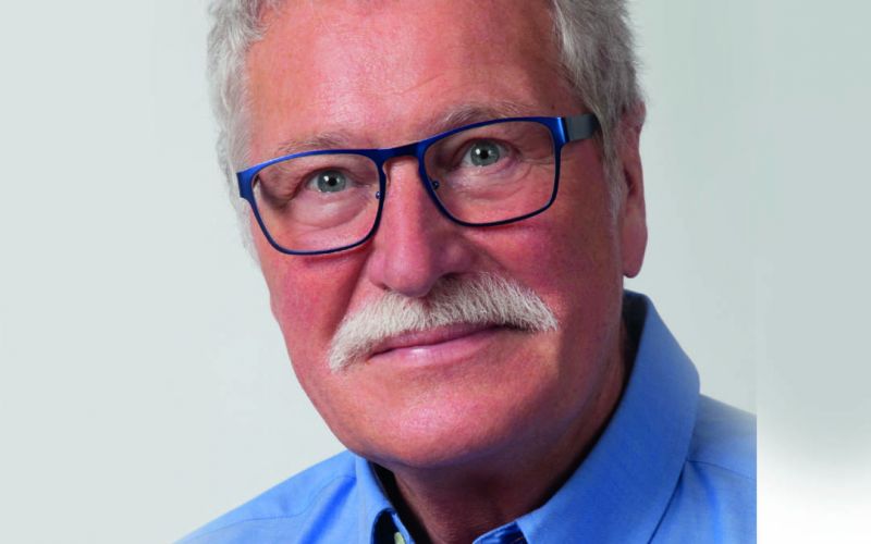 Hans-Friedel Donschen, Bezirksvertretungs-Mitglied der Fraktion FDP/UWG: Freie Bürger, informiert zum Thema "Grundsteuererklärung"