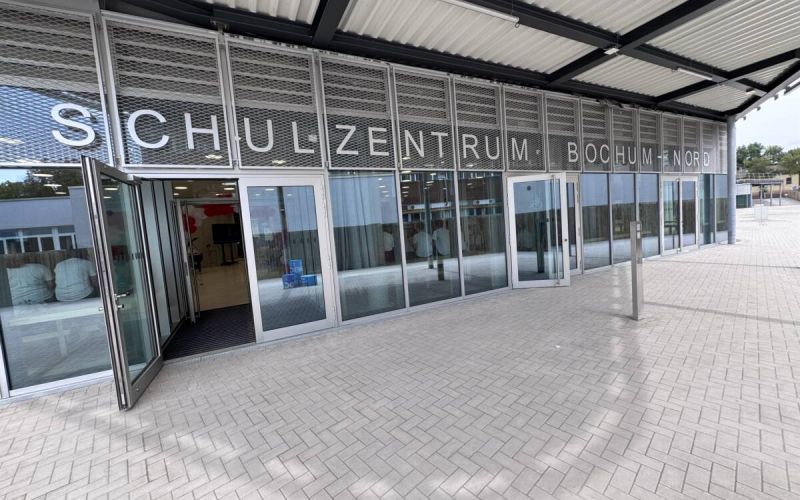 Noch vor der Eröffnung können Interessierte die Bücherei Gerthe im Schulzentrum Nord kennenlernen, aber eine Anmeldung ist erforderlich.