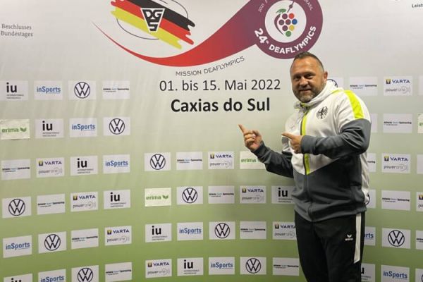 Berthold Weishof: Als Coach der Gehörlosen-Nationalmannschaft zur WM