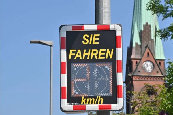 Zwölf neue Geschwindigkeitstafeln in ganz Bochum