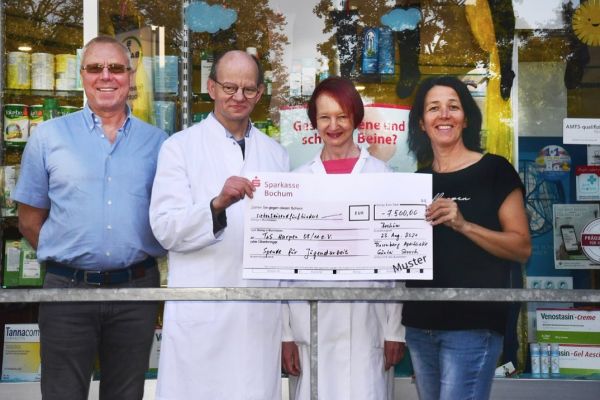 TuS Harpen erhält 7.500 Euro von der Rosenberg-Apotheke