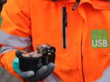 So sieht ein beschädigter Werkzeug-Akku aus, der am USB-Wertstoffhof abgegeben wurde. So ein Akku gehört in fachkundige Hände. Auf keinen Fall in den Restmüll. Foto: USB